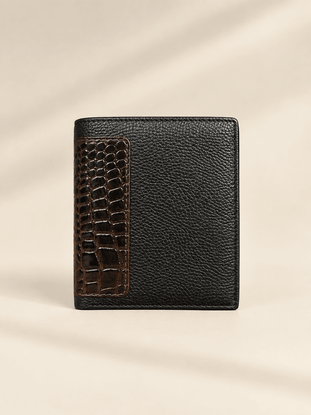 Vertical bifold wallet in leather, by IND Leather Co.